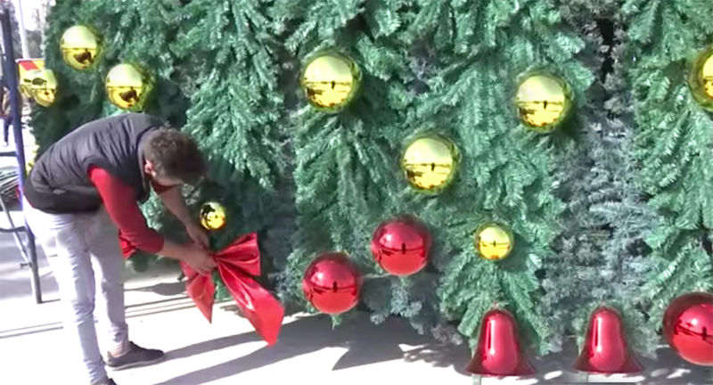 local_records_office_detroit_tree_xmas